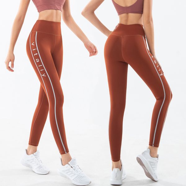 2021 new classic high waist good strength wholesale women fitness wear marathon riding clothing hips pants female trousers sport leggings yi, Black;white
2021 new classic high waist good strength wholesale women fitness wear marathon riding clothing hips pants female trousers sport leggings yi, Black;white