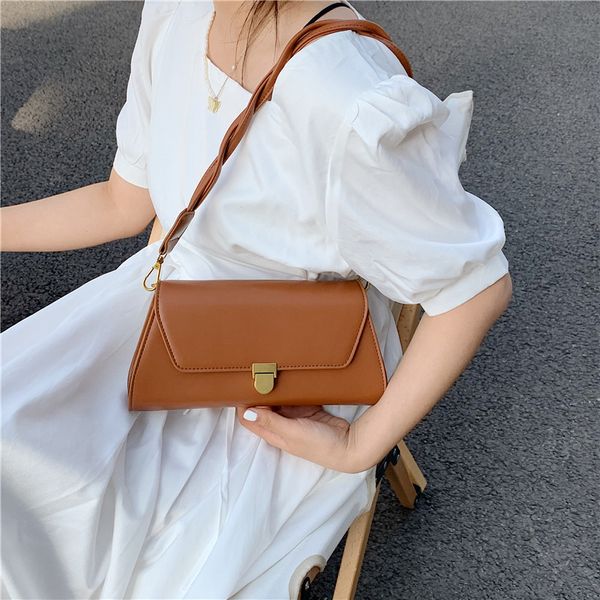 new 2021 fashion urban women's bag simple style small fresh braided one shoulder handbag
new 2021 fashion urban women's bag simple style small fresh braided one shoulder handbag