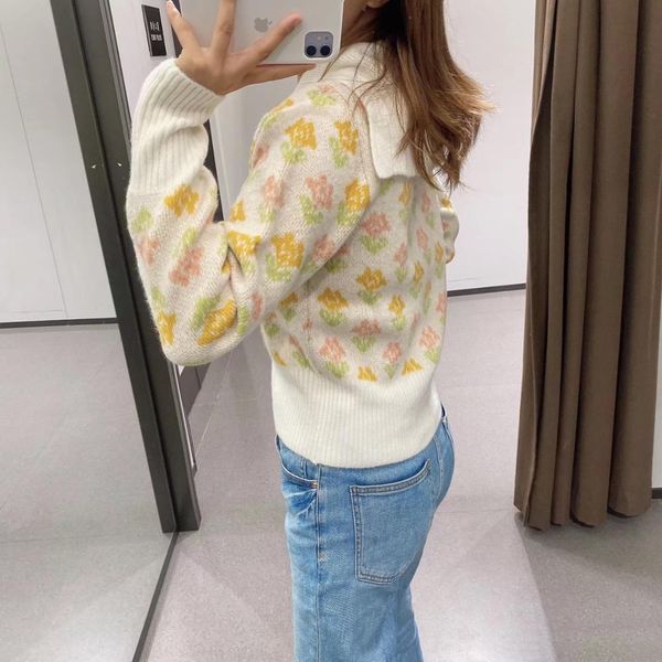 2021 autumn french style open buttons lapel flower knitting sweater vintage woman long sleeve jumper pullovers short knitwear, White;black
2021 autumn french style open buttons lapel flower knitting sweater vintage woman long sleeve jumper pullovers short knitwear, White;black