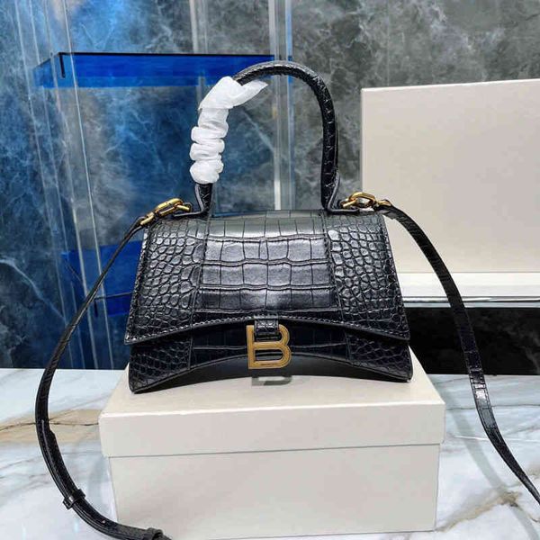 designer luxury handbags 2022 tiktok, the latest b show, hourglass, fashion, all match, shoulder lift.
designer luxury handbags 2022 tiktok, the latest b show, hourglass, fashion, all match, shoulder lift.