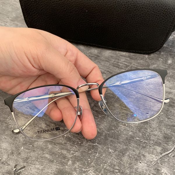 crosin pure titanium business ultra light square myopia glasses frame beaeca for boys and girls, White;black
crosin pure titanium business ultra light square myopia glasses frame beaeca for boys and girls, White;black