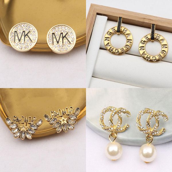wholesale 18k gold plated korean double letters stud luxury designer geometric earring women round crystal rhinestone pearl long earrings we, Golden;silver
wholesale 18k gold plated korean double letters stud luxury designer geometric earring women round crystal rhinestone pearl long earrings we, Golden;silver