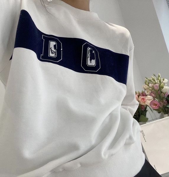 brand hoodie 21 early autumn new dr funny letters flocking printing color matching round neck casual loose age reducing pullover for women, Black
brand hoodie 21 early autumn new dr funny letters flocking printing color matching round neck casual loose age reducing pullover for women, Black