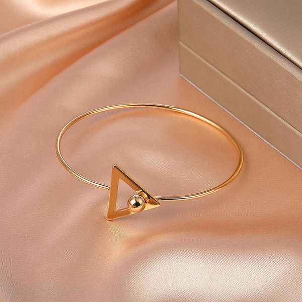 bangle 1pcs punk triangle hollow metal bracelet for women retro geometric open temperament bangles fashion jewelry gifts, Black
bangle 1pcs punk triangle hollow metal bracelet for women retro geometric open temperament bangles fashion jewelry gifts, Black
