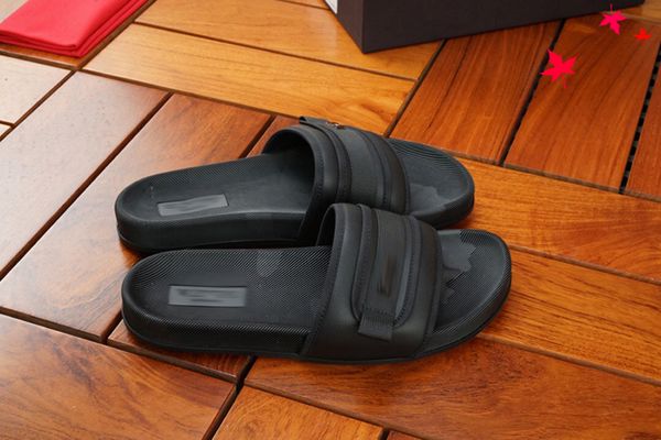 luxurys men slippers designer rubber slides sandal mens designers flat fashion shoes beach flip flops flower with box size 39-45 -g416, Black
luxurys men slippers designer rubber slides sandal mens designers flat fashion shoes beach flip flops flower with box size 39-45 -g416, Black