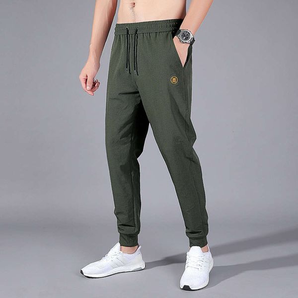 autumn and winter 2021 fashion casual trend clothing leggings sports men's pants, Black
autumn and winter 2021 fashion casual trend clothing leggings sports men's pants, Black