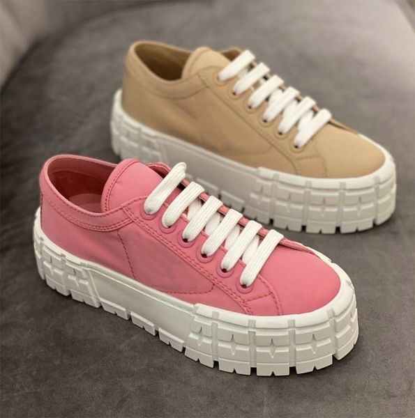 2021 designer wheel cassetta platform women flat sneakers black white canvas lace-up shoes outdoor shoes with box 261
2021 designer wheel cassetta platform women flat sneakers black white canvas lace-up shoes outdoor shoes with box 261
