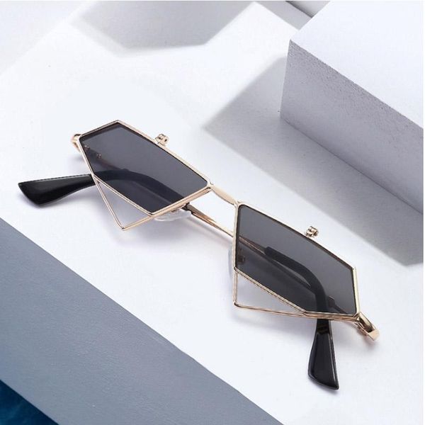 sunglasses irregular polygon sun glasses men and women retro punk wind flip ultra light, White;black
sunglasses irregular polygon sun glasses men and women retro punk wind flip ultra light, White;black