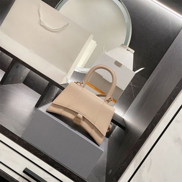 luxury designer fashion bags handbags imitation brand high-end hardware hourglass messenger classic ladies wallet leather wallets
luxury designer fashion bags handbags imitation brand high-end hardware hourglass messenger classic ladies wallet leather wallets