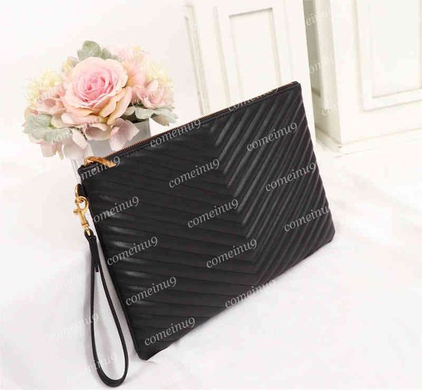 wholesale 2021 soft lambskin clutch wallet men women outdoor fashion multifunction purse cosmetic bag genuine leather shoulder bags 36cm
wholesale 2021 soft lambskin clutch wallet men women outdoor fashion multifunction purse cosmetic bag genuine leather shoulder bags 36cm