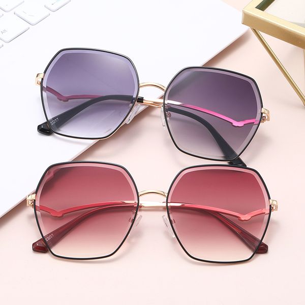 women sunglasses designer sunglasses street fashion sun glasses uv400 full frame 9 color highly quality, White;black
women sunglasses designer sunglasses street fashion sun glasses uv400 full frame 9 color highly quality, White;black