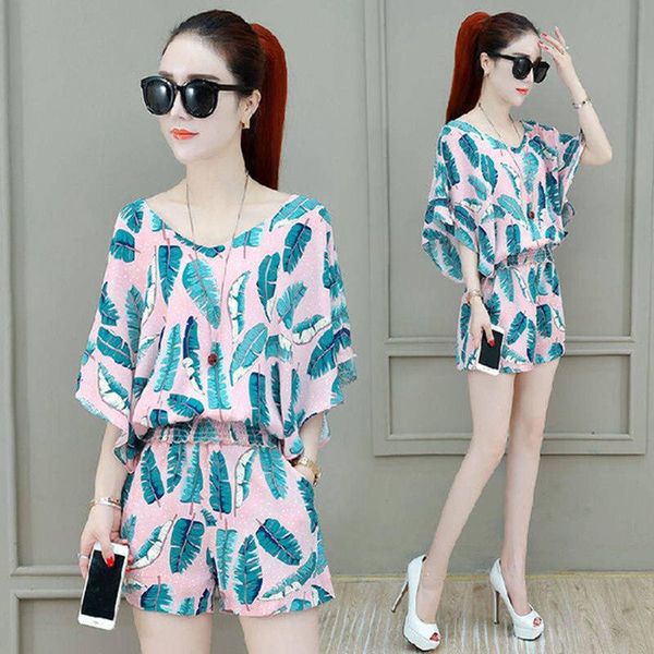 women's tracksuits feather floral t-shirt + shorts set ladies two-piece suit 2021 summer coat 2pieces office short sleeve tee suits, Gray
women's tracksuits feather floral t-shirt + shorts set ladies two-piece suit 2021 summer coat 2pieces office short sleeve tee suits, Gray