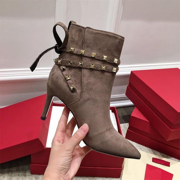 boots rivets women shoes short botas de mujer high heels kobiet buty winter femmes chaussures pointed toe botines 2021, Black
boots rivets women shoes short botas de mujer high heels kobiet buty winter femmes chaussures pointed toe botines 2021, Black