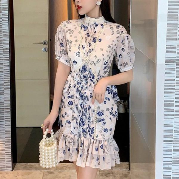 casual dresses 2021 spring french niche blue and white porcelain lady robes temperament waist thin puff sleeve floral dress vestido, Black;gray
casual dresses 2021 spring french niche blue and white porcelain lady robes temperament waist thin puff sleeve floral dress vestido, Black;gray