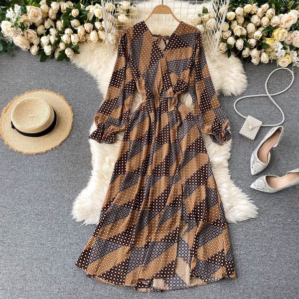 long-sleeve robot with vintage v-vintage cleavage korean 2021 clothes french spring female floral chiffon dress uyhe, Black;gray
long-sleeve robot with vintage v-vintage cleavage korean 2021 clothes french spring female floral chiffon dress uyhe, Black;gray