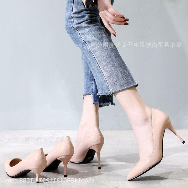 dress shoes 32 33 red pointed high-heeled small thin heel shallow mouth single large size 40 41 43, Black
dress shoes 32 33 red pointed high-heeled small thin heel shallow mouth single large size 40 41 43, Black