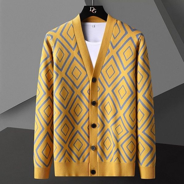 men's sweaters england style diamond cardigan fashion brand autumn designer 4xl striped knit jacket sueter hombre 1s8r, White;black
men's sweaters england style diamond cardigan fashion brand autumn designer 4xl striped knit jacket sueter hombre 1s8r, White;black
