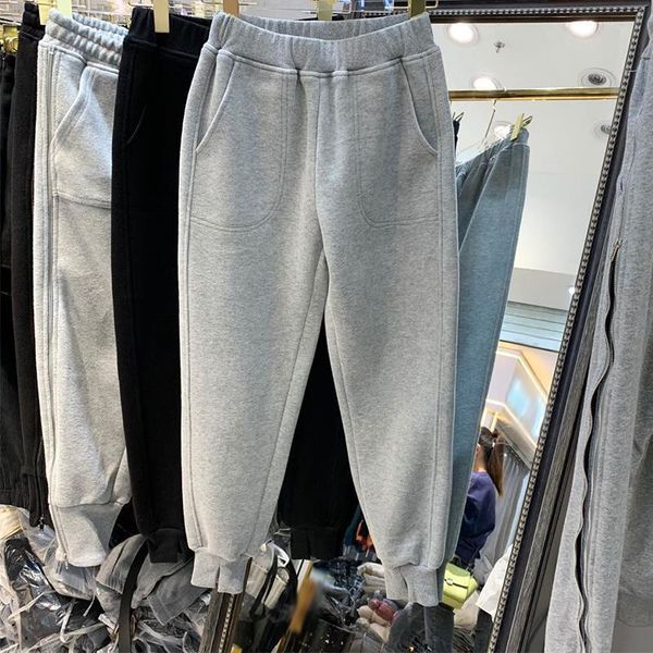 women's pants & capris women 2021 autumn winter solid color sweatpants female high waist thick warm trousers ladies casual loose harem, Black;white
women's pants & capris women 2021 autumn winter solid color sweatpants female high waist thick warm trousers ladies casual loose harem, Black;white