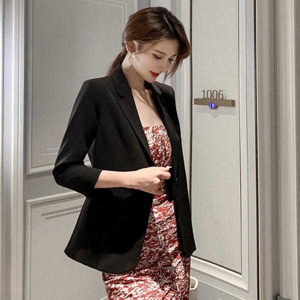 women's suits & blazers autumn spring arrival comfortable solid formal blazer temperamental single button work style elegant, White;black
women's suits & blazers autumn spring arrival comfortable solid formal blazer temperamental single button work style elegant, White;black