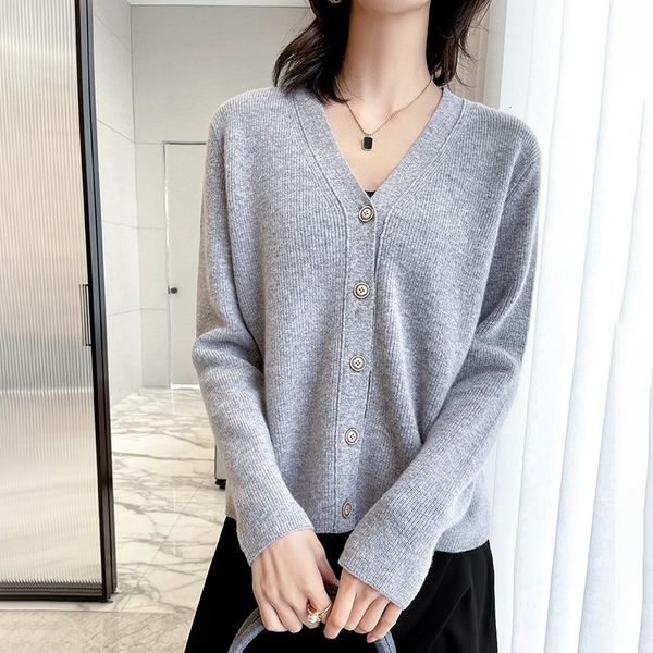 2021 women jackets 100% merino wool knitted cardigans spring fashion v-neck long sleeve knitwears 6colors ladies clothes 3bca, White;black
2021 women jackets 100% merino wool knitted cardigans spring fashion v-neck long sleeve knitwears 6colors ladies clothes 3bca, White;black