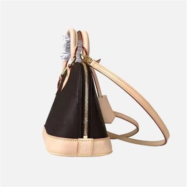 2021 new famous designer ladies luxury shoulder messenger fashion leather shell bag, Black
2021 new famous designer ladies luxury shoulder messenger fashion leather shell bag, Black