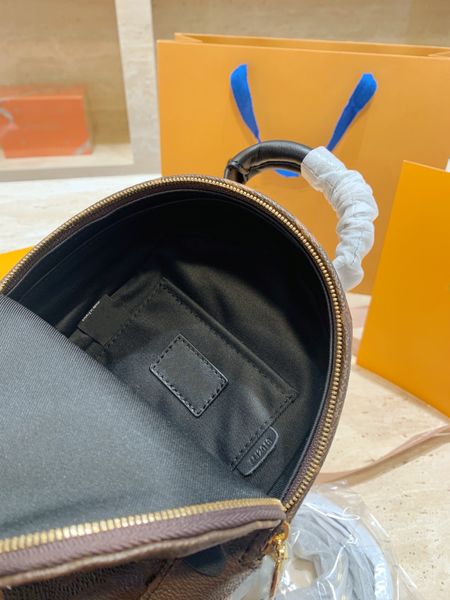 2021 mini backpack lady genuine leather backpacks fashion back pack women handbags presbyopic mini shoulder bag handbag purse cross body bag
2021 mini backpack lady genuine leather backpacks fashion back pack women handbags presbyopic mini shoulder bag handbag purse cross body bag
