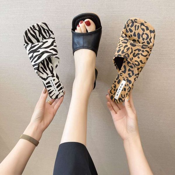 thick heel sandals women's summer round headed leopard print temperament open toe back empty high-heeled slippers trend, Black
thick heel sandals women's summer round headed leopard print temperament open toe back empty high-heeled slippers trend, Black