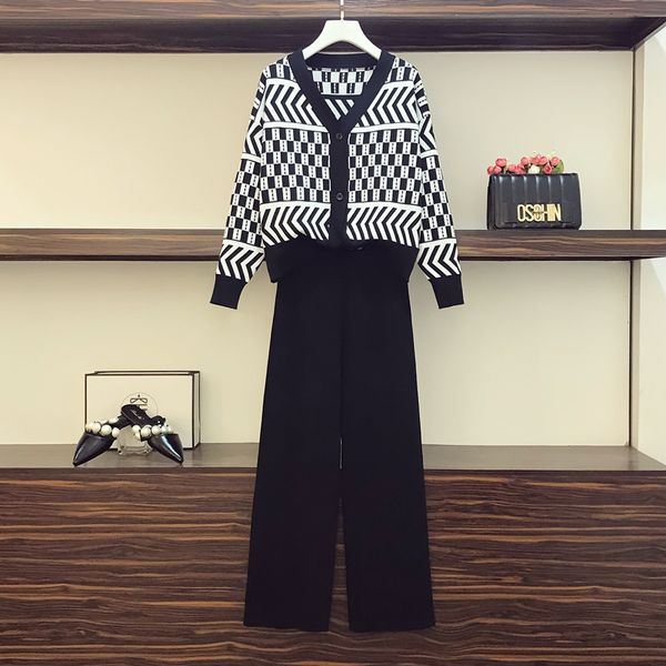 female elegant winter tracketsuit cardigan sweater and pants two sports ensemble combining black clothing pyu9, White
female elegant winter tracketsuit cardigan sweater and pants two sports ensemble combining black clothing pyu9, White