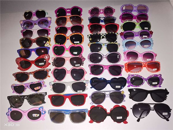 funny cartoon children sunglasses summer child sun glasses mixed batch wholesale trendy stall touring eyewear dhl free, White;black
funny cartoon children sunglasses summer child sun glasses mixed batch wholesale trendy stall touring eyewear dhl free, White;black