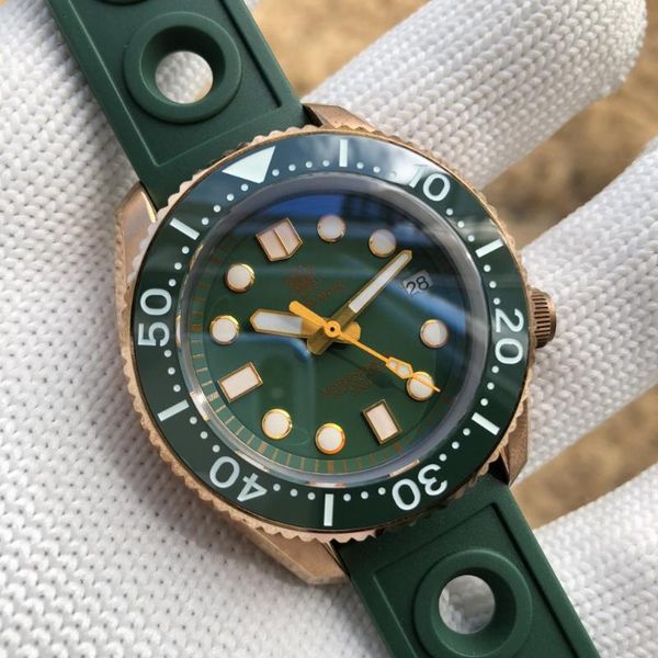 wristwatches steeldive 1968s bronze automatic watch men sapphire crystal nh35 steel diver watches bgw-9 super luminous mens wristwatch, Slivery;brown
wristwatches steeldive 1968s bronze automatic watch men sapphire crystal nh35 steel diver watches bgw-9 super luminous mens wristwatch, Slivery;brown
