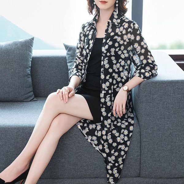 women's blouses & shirts women 2021 summer retro floral print cardigan female chiffon sunproof bohemia tunic loose ladies sun protecti, White
women's blouses & shirts women 2021 summer retro floral print cardigan female chiffon sunproof bohemia tunic loose ladies sun protecti, White