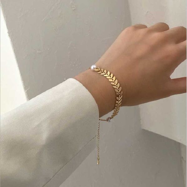 link, chain european and american niche design simple, creative with adjustable pearl bracelet, Black
link, chain european and american niche design simple, creative with adjustable pearl bracelet, Black