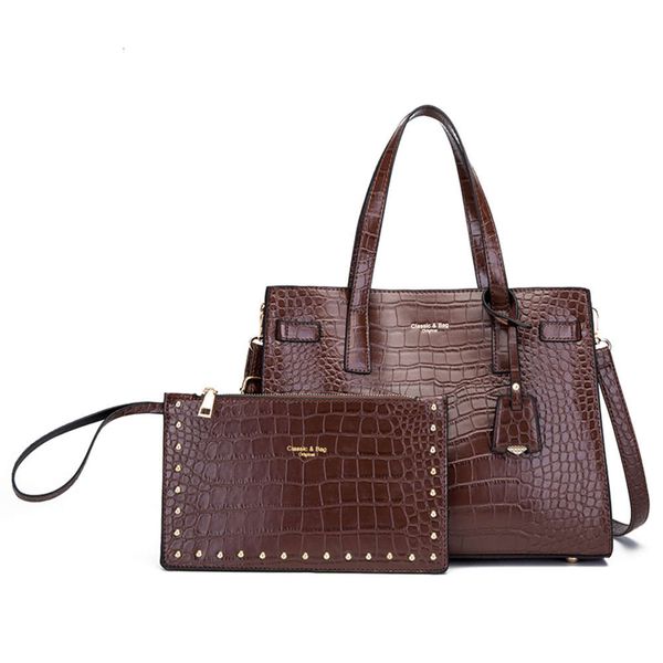 2021 three piece cover mother bag embossed wrist hand simple single shoulder messenger bag
2021 three piece cover mother bag embossed wrist hand simple single shoulder messenger bag