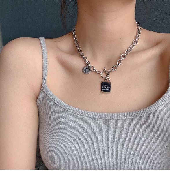 chokers stainless steel letter necklace hip-hop style clavicle chain couple men and women 2021 sweater jewelry gift, Golden;silver
chokers stainless steel letter necklace hip-hop style clavicle chain couple men and women 2021 sweater jewelry gift, Golden;silver