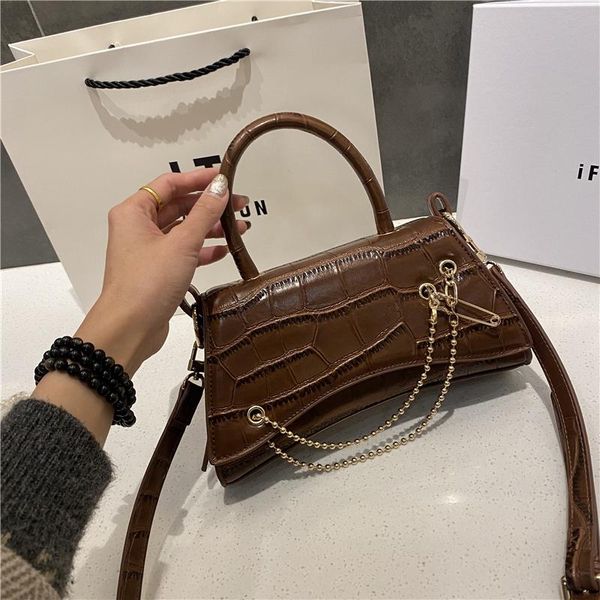 evening bags 2021 fashion all-match genuine leather diagonal shoulder armpit bag metal chain baguette purses and handbags sac luxe femme
evening bags 2021 fashion all-match genuine leather diagonal shoulder armpit bag metal chain baguette purses and handbags sac luxe femme