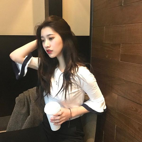 women's t-shirt 2021 summer korean trumpet sleeve embroidered short for girls, White
women's t-shirt 2021 summer korean trumpet sleeve embroidered short for girls, White