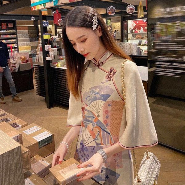 cheongsam dress 2021 spring / summer new modified big sleeve sweet retro bone erosion young girl chinese dress traditional women, Red
cheongsam dress 2021 spring / summer new modified big sleeve sweet retro bone erosion young girl chinese dress traditional women, Red