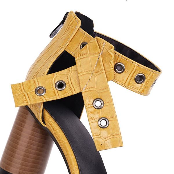 summer 2021 round heels high-heeled fish's mouth sandals solid-colored woman oversized 45-48 retro-pair of women's shoes 6zbu, Black
summer 2021 round heels high-heeled fish's mouth sandals solid-colored woman oversized 45-48 retro-pair of women's shoes 6zbu, Black