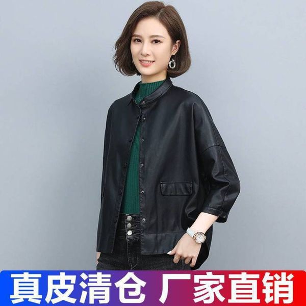 haining leather women's short loose korean version 2021 spring and autumn new sheep leather et casual coat, Black;brown
haining leather women's short loose korean version 2021 spring and autumn new sheep leather et casual coat, Black;brown