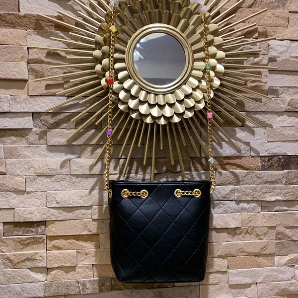 totes luxury handbags designer shoulder bags high-quality gold chain fashion brand leather bag with exquisite packaging and original box siz
totes luxury handbags designer shoulder bags high-quality gold chain fashion brand leather bag with exquisite packaging and original box siz