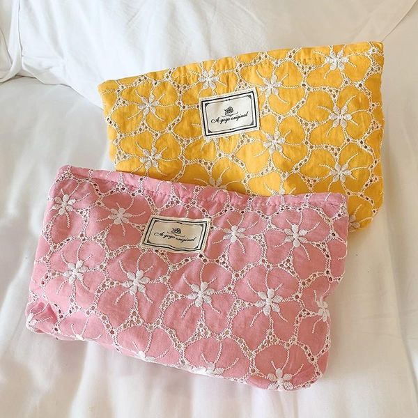 cosmetic bags & cases retro embroidered bag portable clutch women travel toiletry cotton fabric sweet makeup organizer beauty case
cosmetic bags & cases retro embroidered bag portable clutch women travel toiletry cotton fabric sweet makeup organizer beauty case