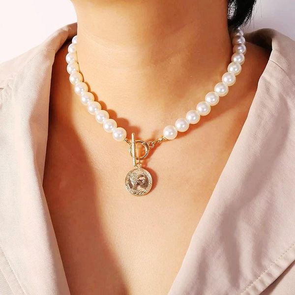 chokers rose sisi gold necklaces for women multilayer fashion pearl pendants necklace portrait jewelry 2021 costume sale, Golden;silver
chokers rose sisi gold necklaces for women multilayer fashion pearl pendants necklace portrait jewelry 2021 costume sale, Golden;silver