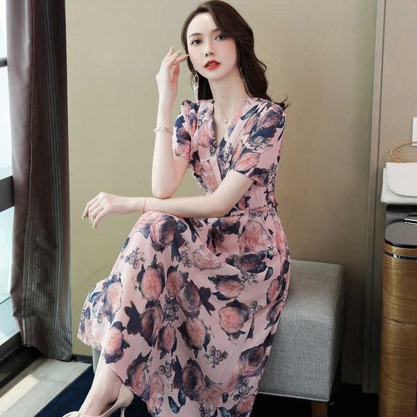 young huage diqing hangzhou silk dress 2021 women's summer fashion v-neck skirt medium length, Black;gray
young huage diqing hangzhou silk dress 2021 women's summer fashion v-neck skirt medium length, Black;gray