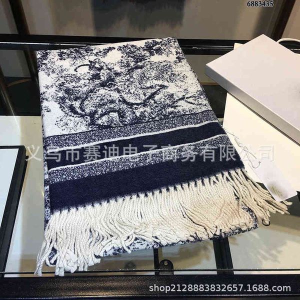 scarves zhao liying's same animal d family autumn and winter women's fashion dual-purpose air conditioning shawl thickened warm tr, Blue;gray
scarves zhao liying's same animal d family autumn and winter women's fashion dual-purpose air conditioning shawl thickened warm tr, Blue;gray