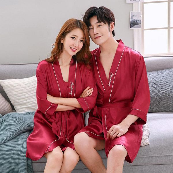 2021 spring summer pajamas for couples silk women's long sleeve robe nightdress loose casual men rayon bathrobe sleepwear, Black;brown
2021 spring summer pajamas for couples silk women's long sleeve robe nightdress loose casual men rayon bathrobe sleepwear, Black;brown