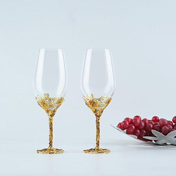 glass 467ml vintage crystal red wine cup set enamel glass goblet creative wedding gift wine with gift box
glass 467ml vintage crystal red wine cup set enamel glass goblet creative wedding gift wine with gift box