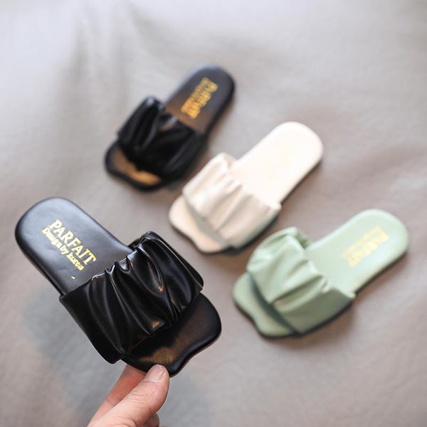 slipper 2021 summer kids shoes girls household slippers children indoor leather sheepskin big girl casual flat sildes beach shoe, Black;grey
slipper 2021 summer kids shoes girls household slippers children indoor leather sheepskin big girl casual flat sildes beach shoe, Black;grey