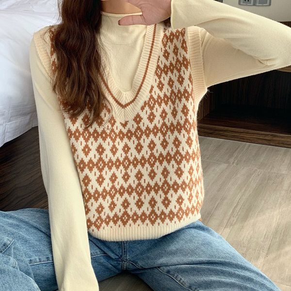2021 new vintage argyle sweater vest women autumn winter v-neck sweaters knitted pullover casual plaid outerwear sleeveless p59s, White;black
2021 new vintage argyle sweater vest women autumn winter v-neck sweaters knitted pullover casual plaid outerwear sleeveless p59s, White;black