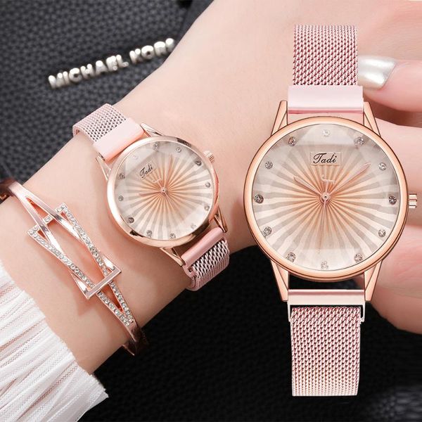 wristwatches 2pcs set luxury women watches diamond rose gold ladies wrist magnetic bracelet watch for female relogio feminino, Slivery;brown
wristwatches 2pcs set luxury women watches diamond rose gold ladies wrist magnetic bracelet watch for female relogio feminino, Slivery;brown