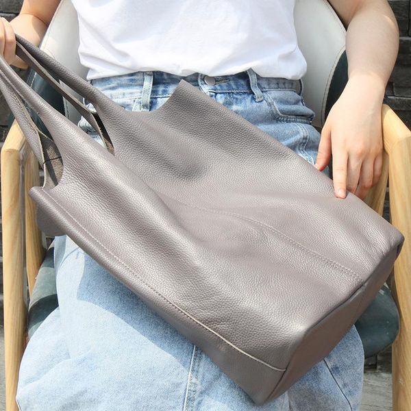 evening bags first layer pure cow leather women's bag 2021 trend soft large capacity handbag
evening bags first layer pure cow leather women's bag 2021 trend soft large capacity handbag